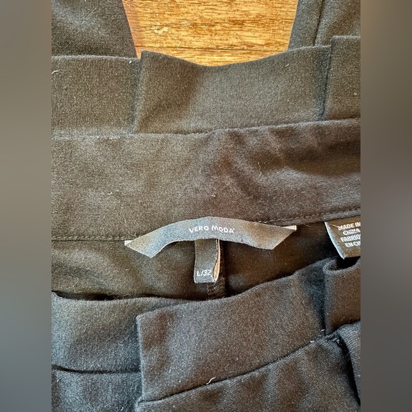 4 PAIR BUNDLE Size Large Women’s - Picture 3 of 9